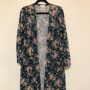 Lularoe Sarah Sweater, size Large.